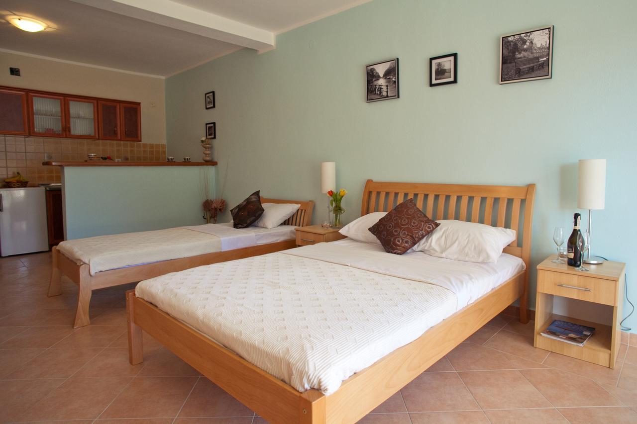 Apartments Bella Vista แฮร์เซ็ก-โนวี ภายนอก รูปภาพ