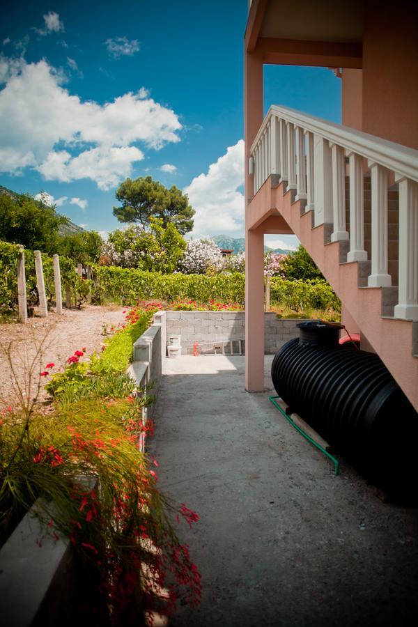 Apartments Bella Vista แฮร์เซ็ก-โนวี ภายนอก รูปภาพ